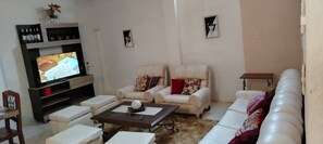 Smart TV - Hostal Deluxe Py offers you comfort, friendliness and (Asunción)