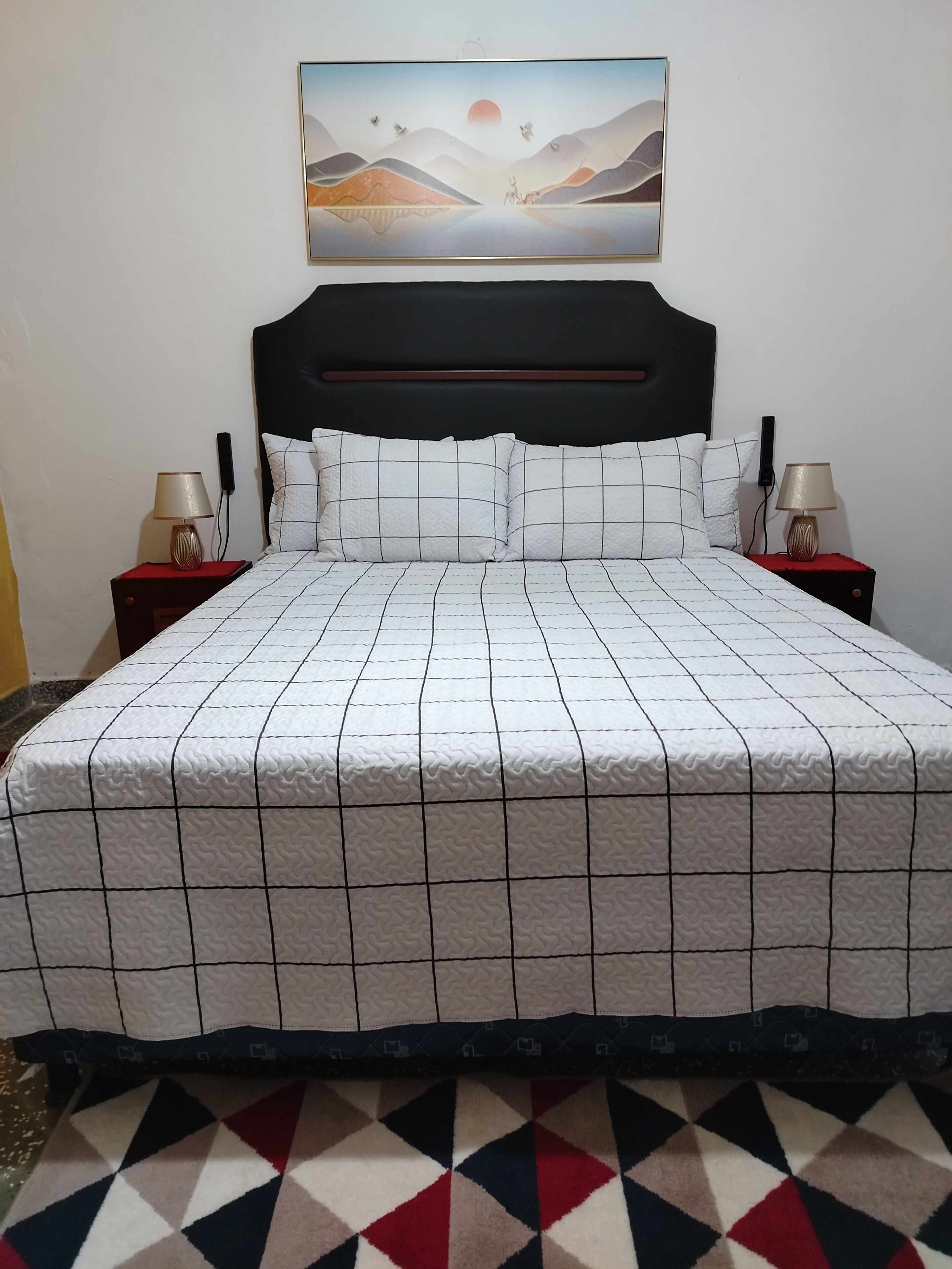 5 makuuhuonetta, silitysrauta/-lauta, Wi-Fi, vuodevaatteet