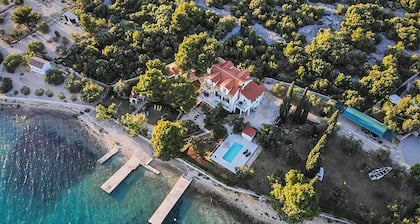 Nice apartment in Pirovac