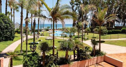 Beachfront Apartment -don Juan Manilva