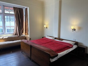 Free WiFi, bed sheets - Goroomgo Pineridge Hotel Darjeeling (Darjeeling)