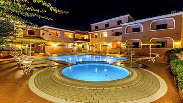 Piscina stagionale all'aperto