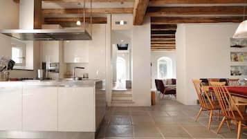 5 bedrooms
