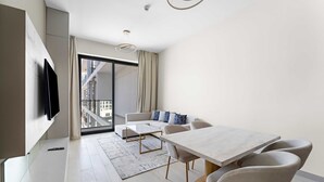 Apartment | 1 bedroom, high-speed internet - New 1-bedroom in Prime Gardens With Pool and gym (Dubai)