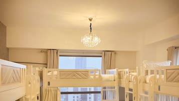 3 Schlafzimmer, Zimmersafe, Schreibtisch, Bügeleisen/Bügelbrett