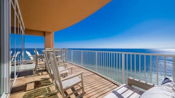 Condo, 4 Bedrooms | Property grounds