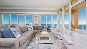 Condo, 4 Bedrooms | Living area