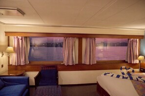 Basic-Doppel- oder -Zweibettzimmer, Flussblick