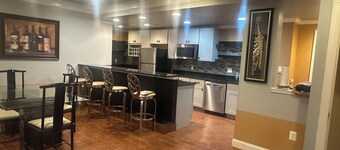 Spacious 2-bedroom apartment in charming Bowie with WiFi,, new bthrm, w/d,&  kit