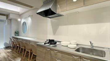 Appartamento Deluxe, balcone | Cucina privata