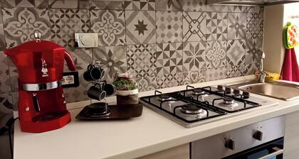 Cozy apartment Bracciano center, very close to the train station