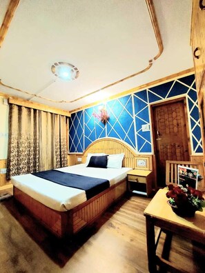 Deluxe Room, Balcony, Mountain View - Manali Heart Villa (Manali)