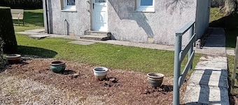 Kleines freistehendes Häuschen in Lamlash. Für 2 Personen