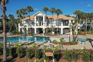 A heated pool - New Spring/Summer Specials! Stunning Home, Private Pool, Bikes, & Sleeps 16! (Destin)