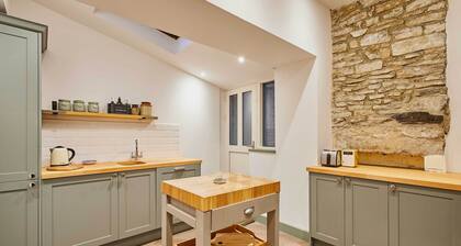 Host & Stay | Temple Terrace