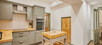 Host & Stay | Temple Terrace