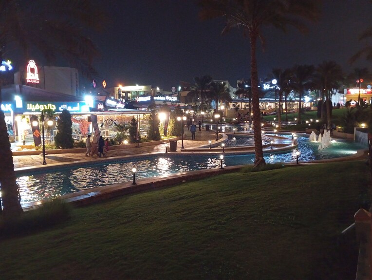 Ensuite 3 Bedrooms , 3 Bathrooms Cairo Rehab Gated Community 24/7 Security - Egypt