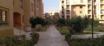 Ensuite 3 bedrooms , 3 bathrooms Cairo Rehab Gated community 24/7 security