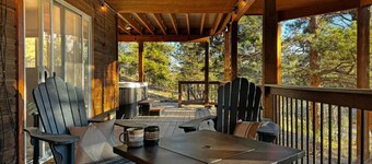 HotTub / Coffee Bar / GameRoom / Indoor Fireplace / Views / Quiet / Washer Dryer