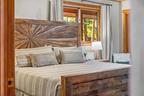 5 Schlafzimmer, Schreibtisch, Bügeleisen/Bügelbrett, kostenloses WLAN