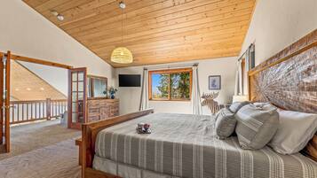 5 bedrooms, desk, iron/ironing board, free WiFi
