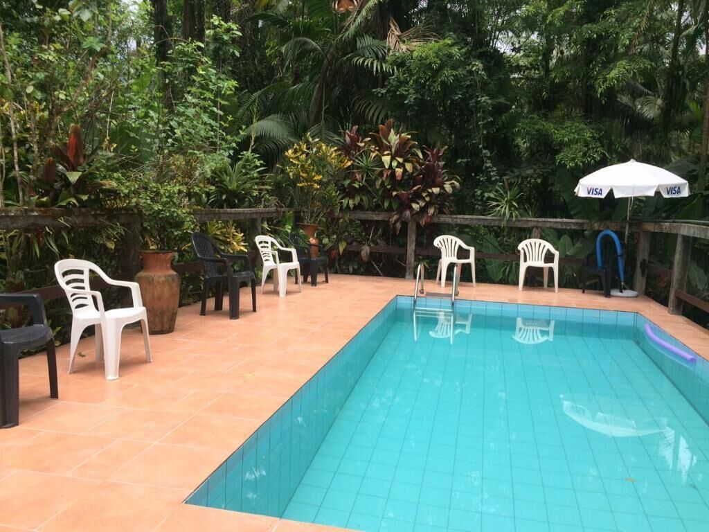 Seasonal outdoor pool, pool umbrellas