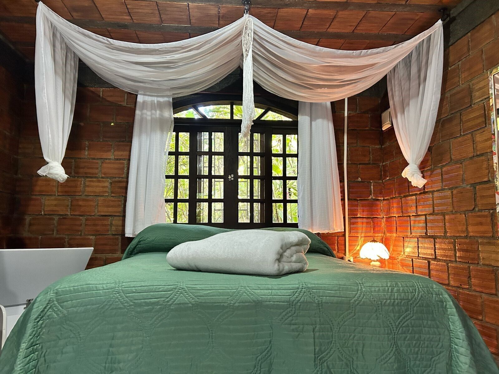 浪漫洋房 | 迷你吧、免費無線上網