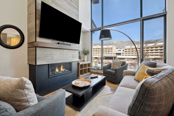 Smart TV, fireplace - Riverfront Lodge 401 - 2 Bedroom Residence (Beaver Creek)