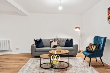 Living Room / Lounge