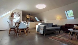 Smart TV - La Canopée des Arbres Juliette! Relax and enjoy yourself at the edge of the forest! (Ellezelles)