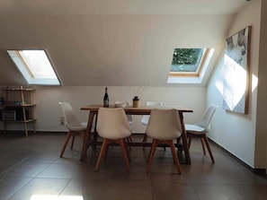 Dining - La Canopée des Arbres Juliette! Relax and enjoy yourself at the edge of the forest! (Ellezelles)