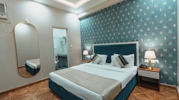 Deluxe Double Room, 1 Double Bed, Non Smoking, City View