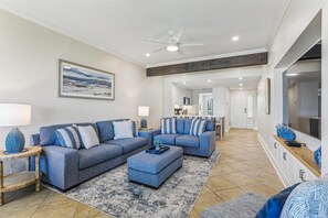 TV - 483 Captains Walk ~ Sweeping Ocean Views! (Hilton Head Island)
