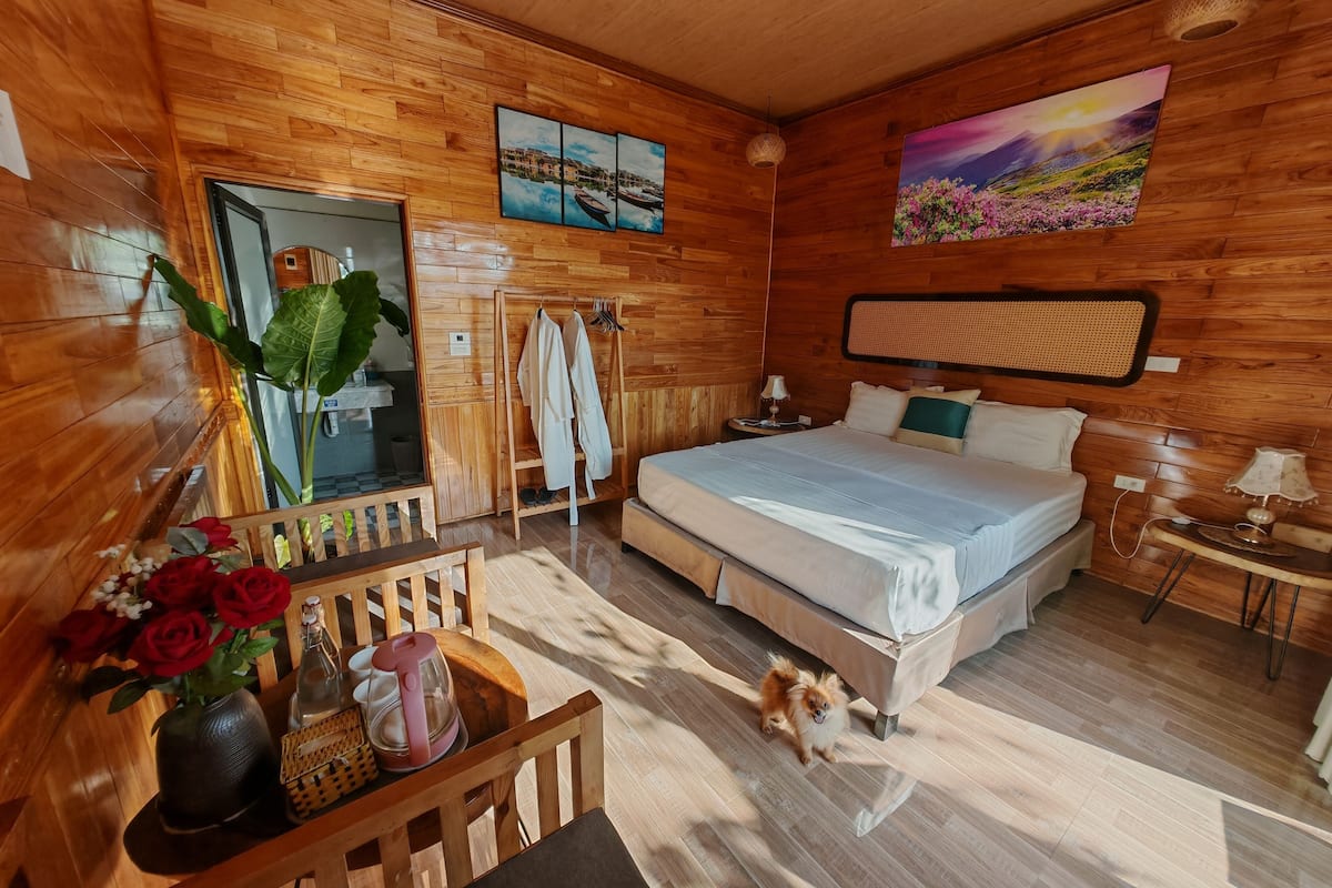 Individually furnished, desk, laptop workspace, soundproofing