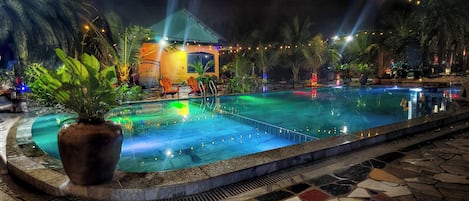 Piscine extérieure