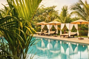 Outdoor pool - Hidden Valley Eco Retreat Trang An (Hoa Lu)