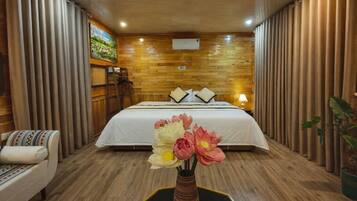 Individually furnished, desk, laptop workspace, soundproofing