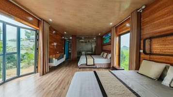 Family Quadruple Room | Mountain view