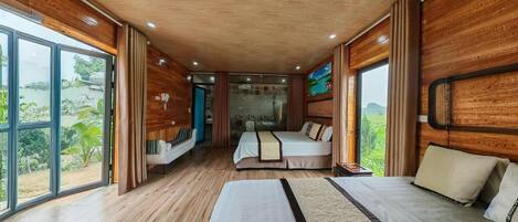 Neljän hengen perhehuone | Näkymä vuoristoon