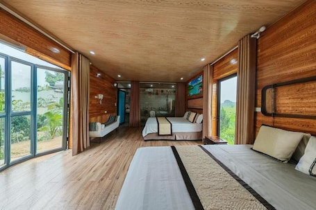 Family Quadruple Room | Mountain view