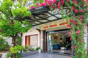 Πρόσοψη καταλύματος