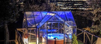 Florence & Tuscany. Pool, jacuzzi, parking and... relax