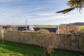 Property grounds - Gorse Cottage - Sea Views, Village Centre (Penally)