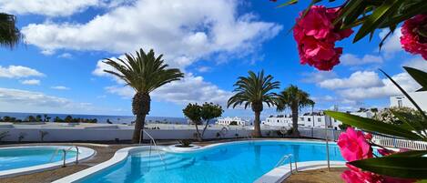 حمّام سباحة خارجي