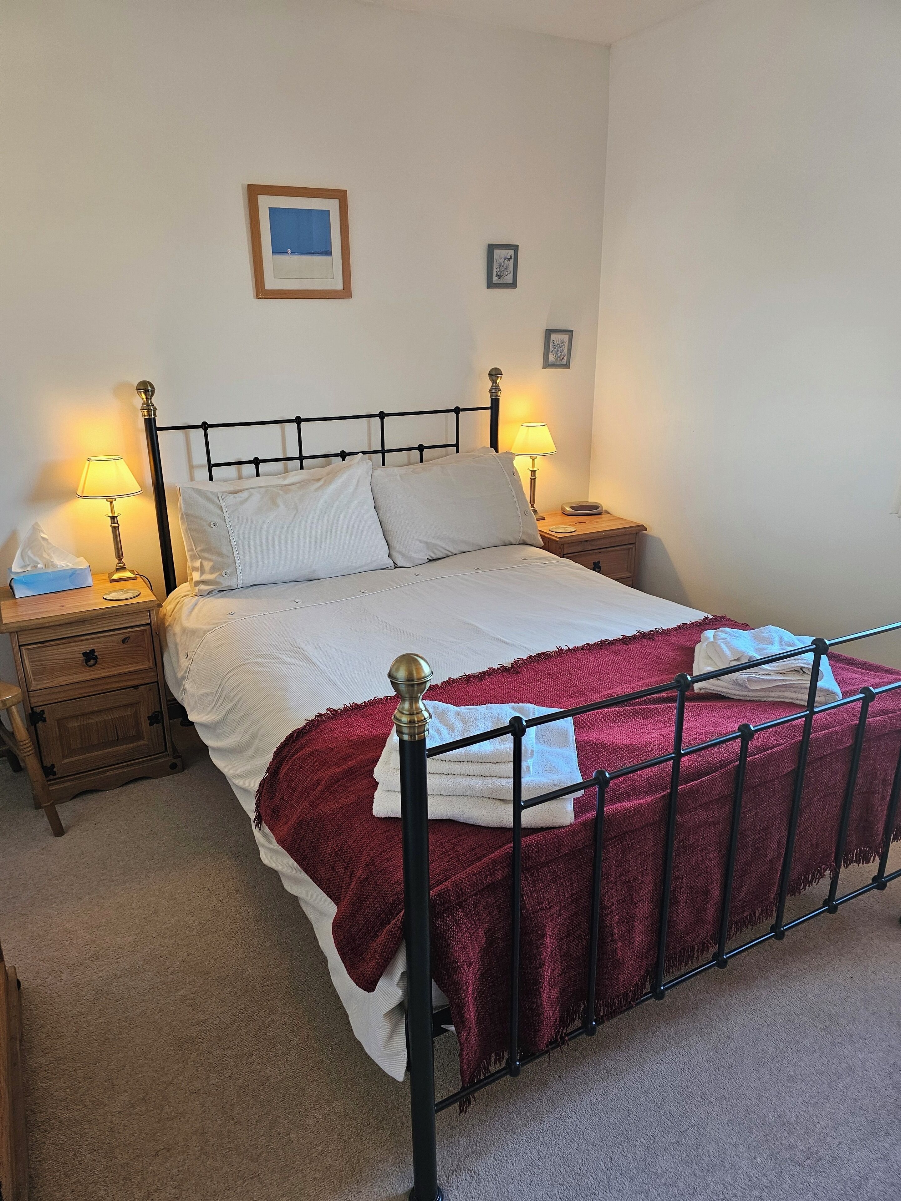 2 bedrooms, iron/ironing board, WiFi, bed sheets
