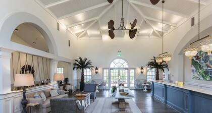 Waterfront Resort, RWO Championship Boat Races, Pool, Hot Tub, Sleeps 6, Hyatt