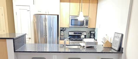 Fridge, microwave, oven, stovetop