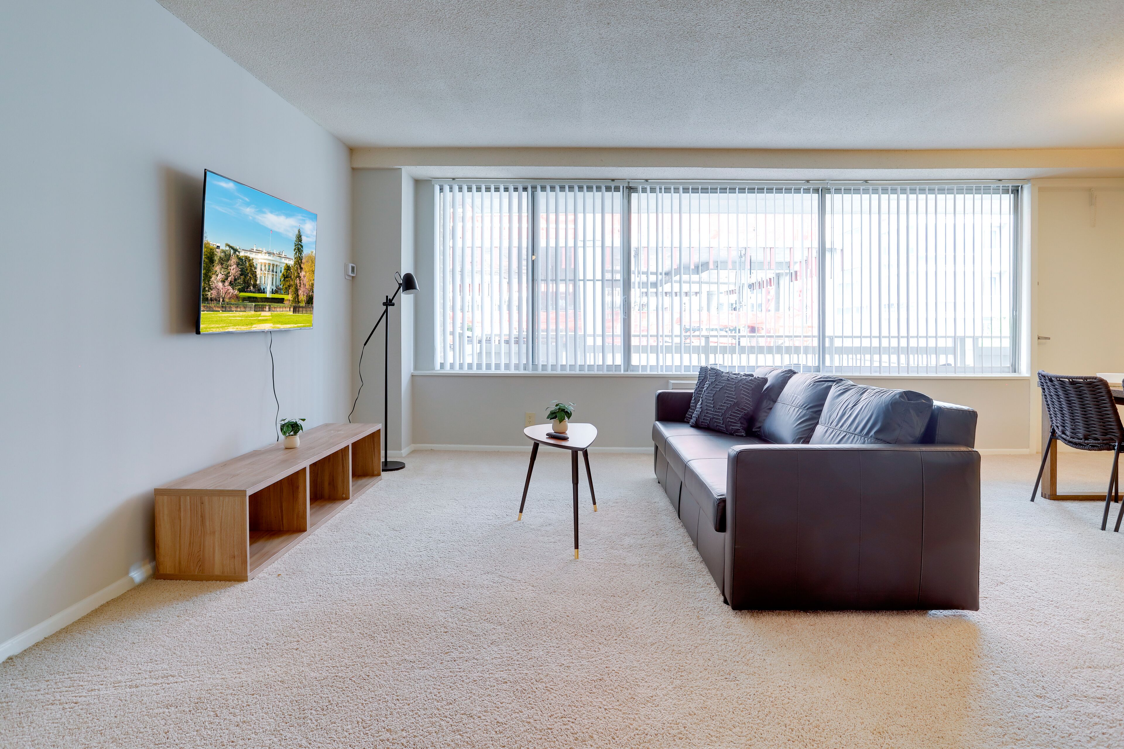 Apartment | Living area | 50-inch Smart TV with cable channels