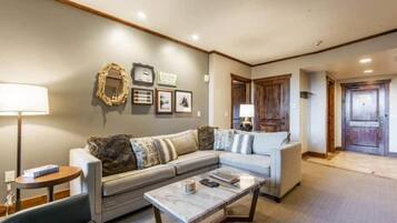 Smart TV, fireplace, video games, DVD player