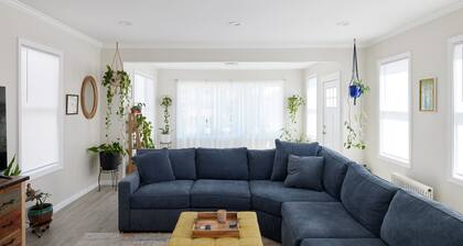 Cozy 3 bedroom home by the beach with designated work space